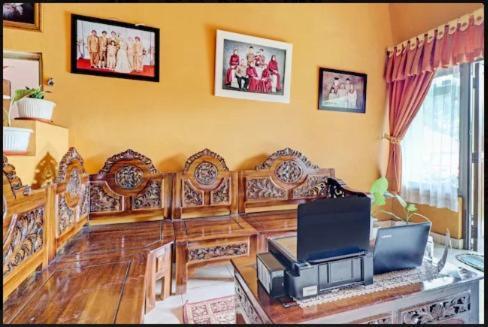Adinda Homestay Lembang Exterior photo